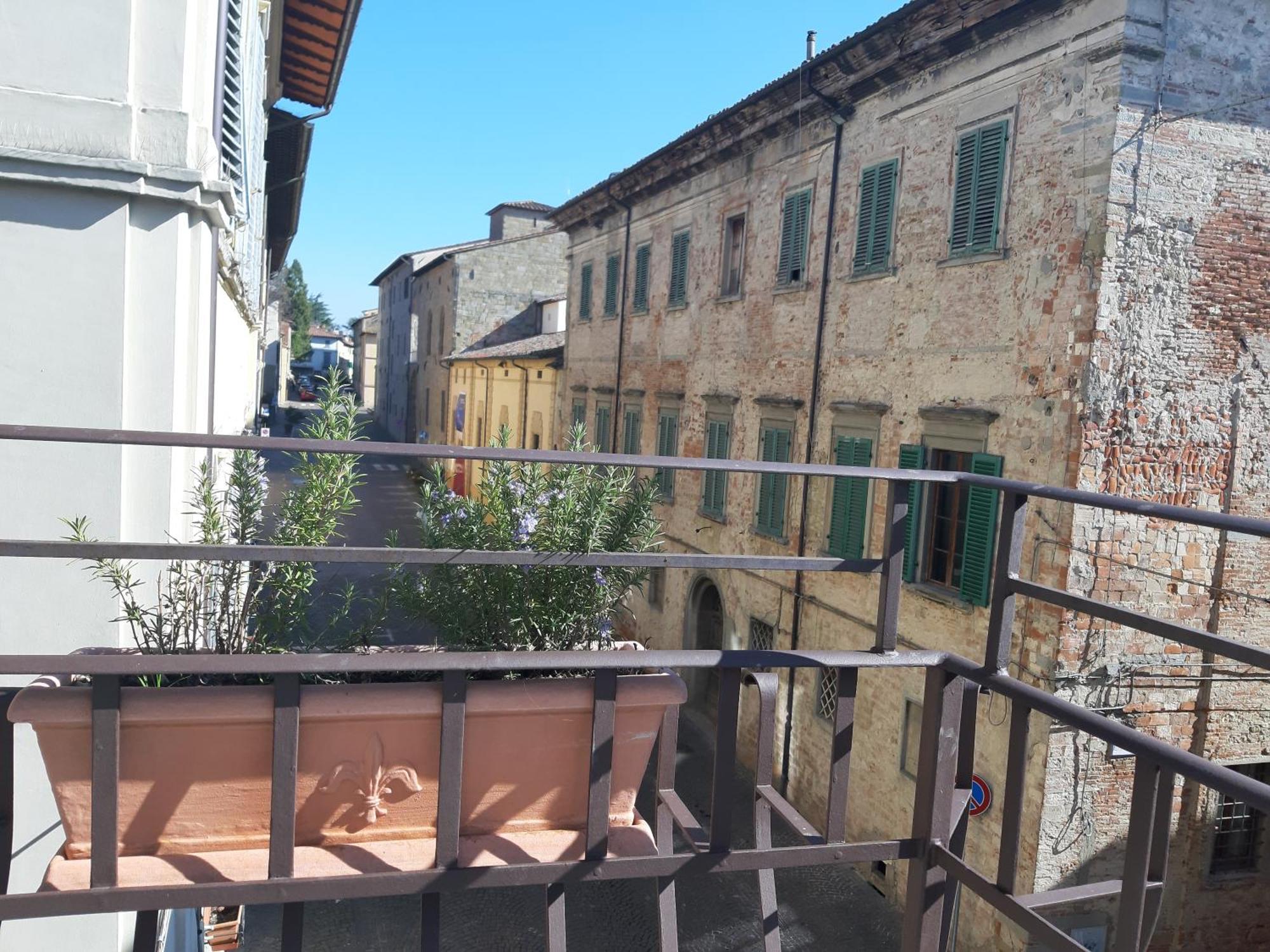 Dolce Rosa ♡ Centro Storico Bed & Breakfast ซานเซโปลโกร ภายนอก รูปภาพ