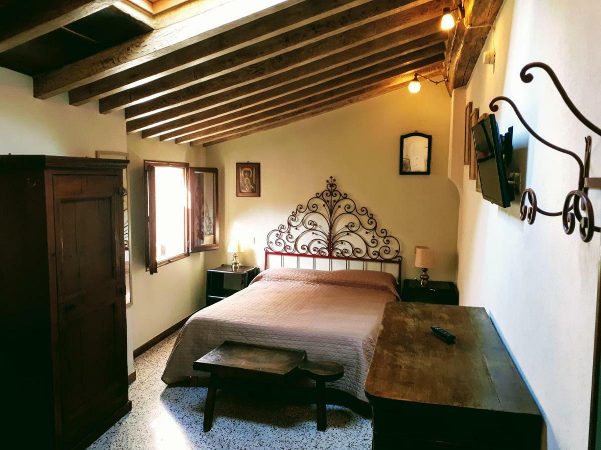 Dolce Rosa ♡ Centro Storico Bed & Breakfast ซานเซโปลโกร ภายนอก รูปภาพ